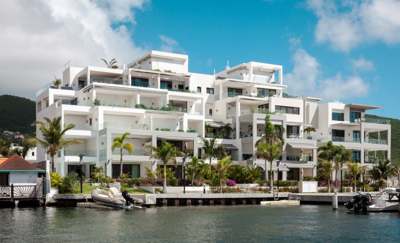 Las Brisas Residence & Marina